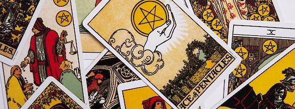 hire tarot card readers london